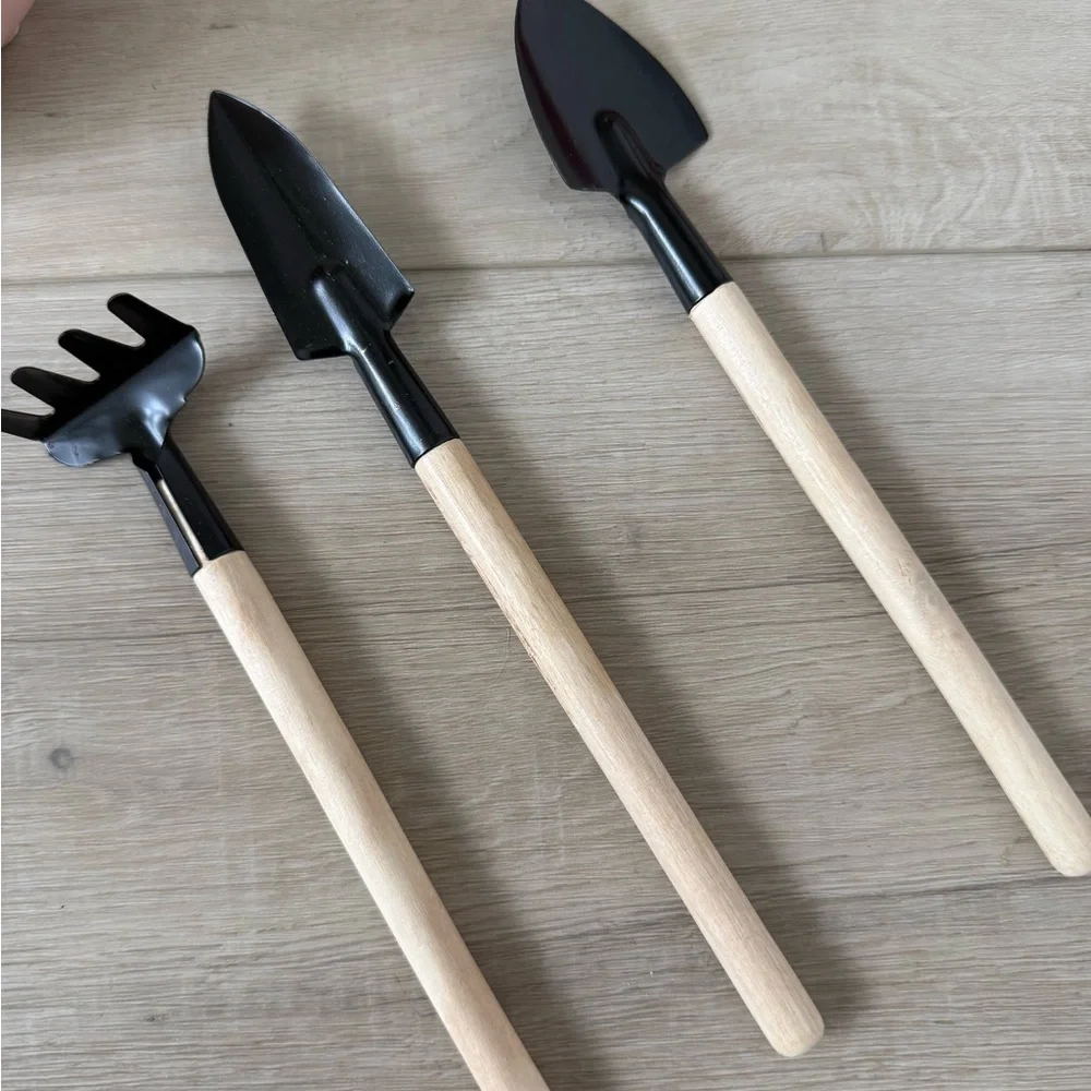 Miniature decorative garden utensils, cottage, core farmhouse, country  decor - Picture 2 of 4